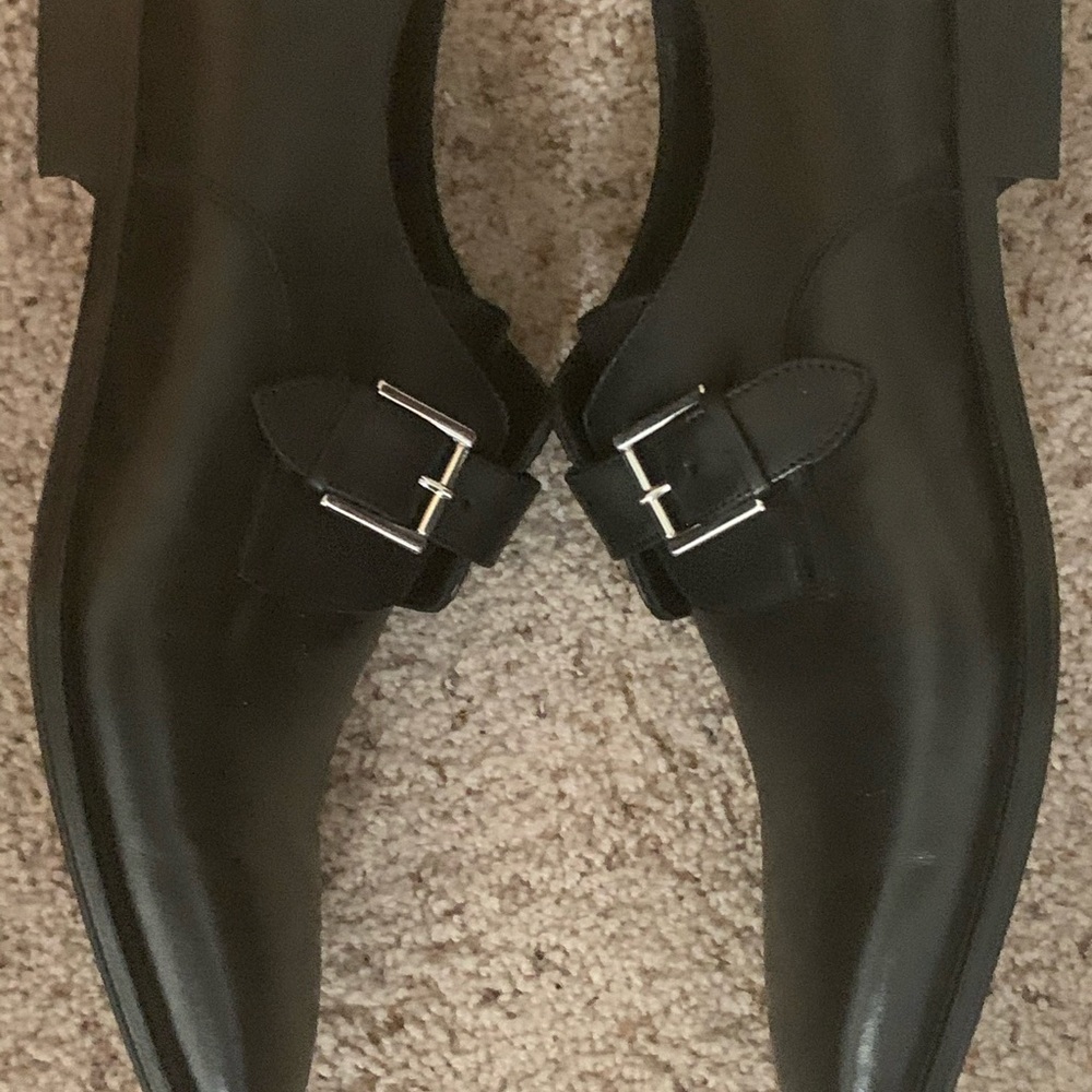 Shoes - Picture 2 of 6